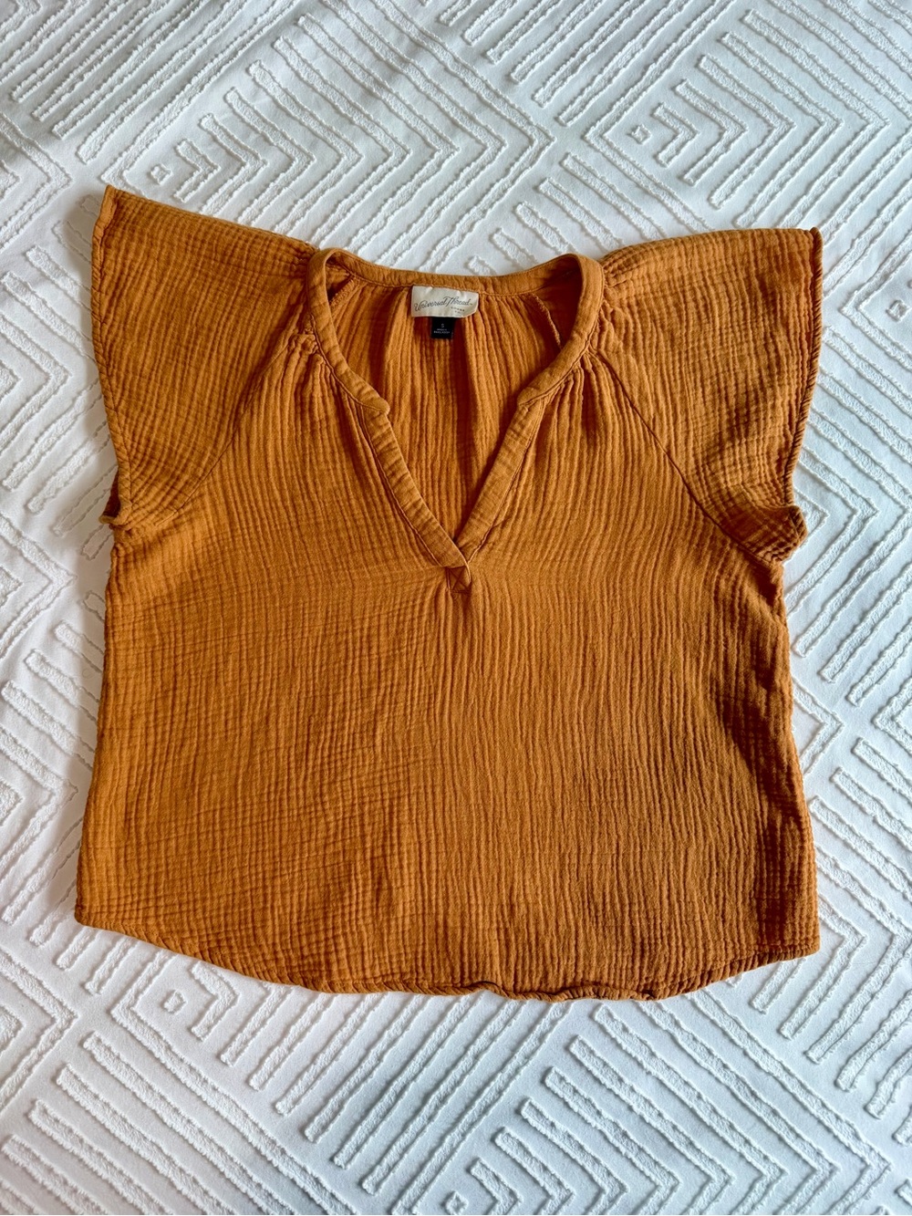Universal Thread Rust Orange Gauze V-Neck Short Sleeve Top